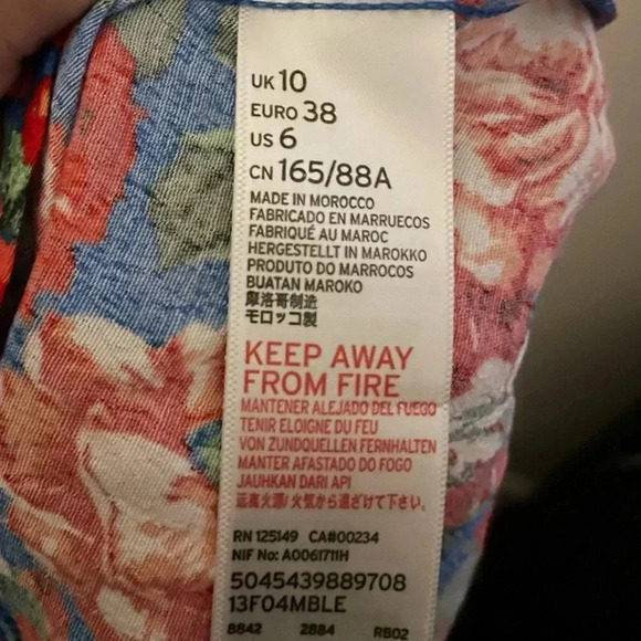 Topshop Cold Flower Shoulder Wrap Top size 6 - Picture 5 of 6